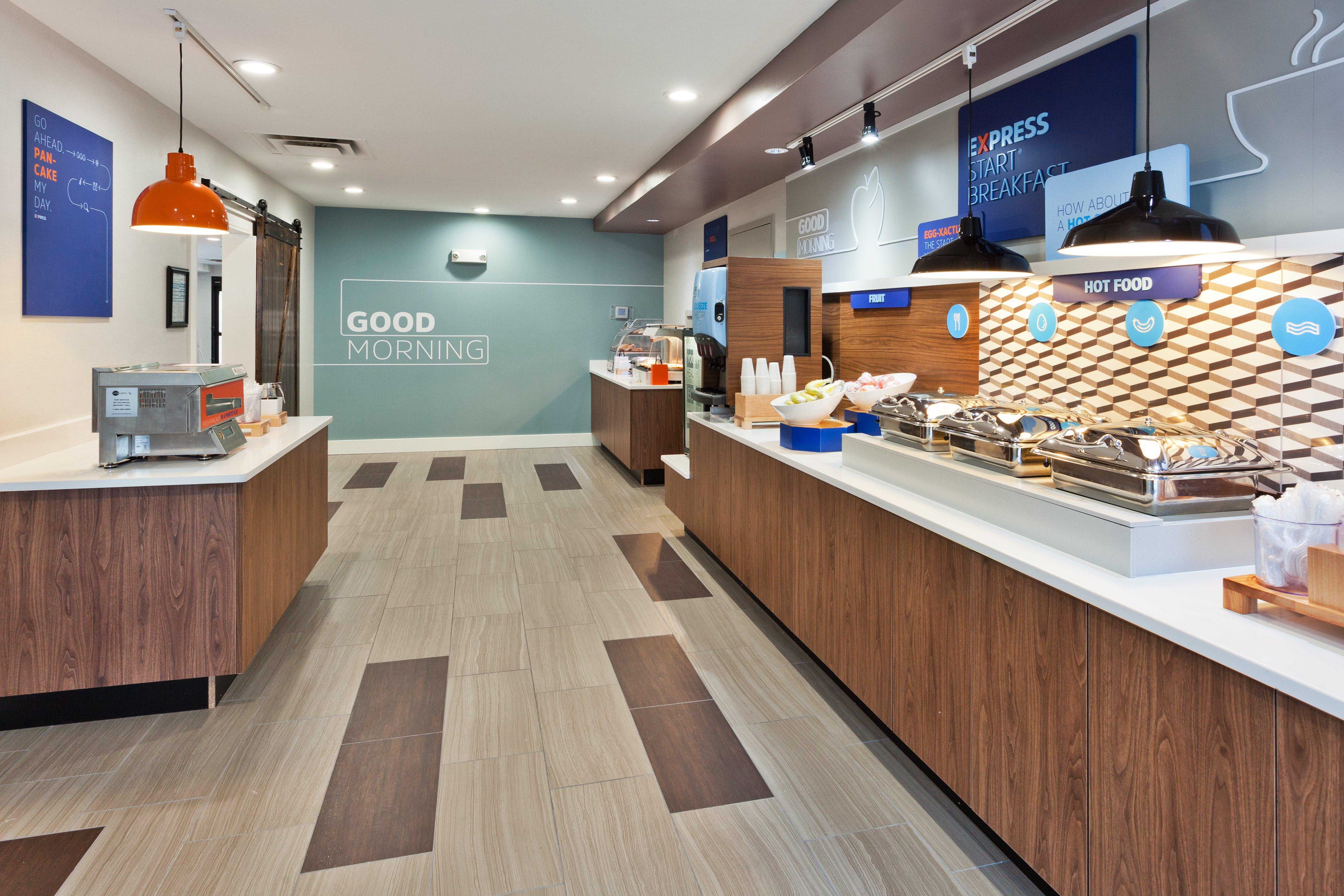 Holiday Inn Express Rome-East By Ihg Exterior photo