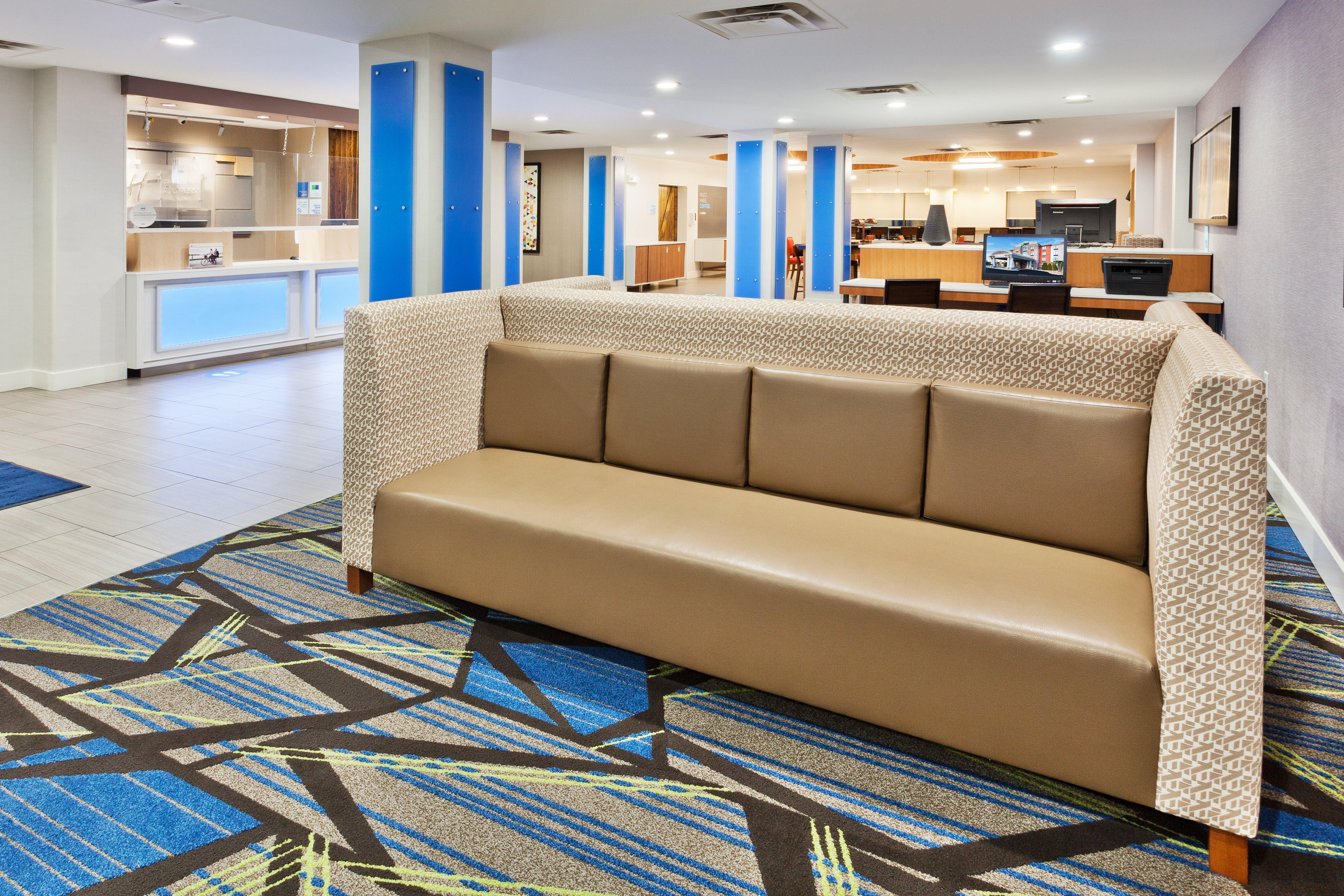 Holiday Inn Express Rome-East By Ihg Exterior photo